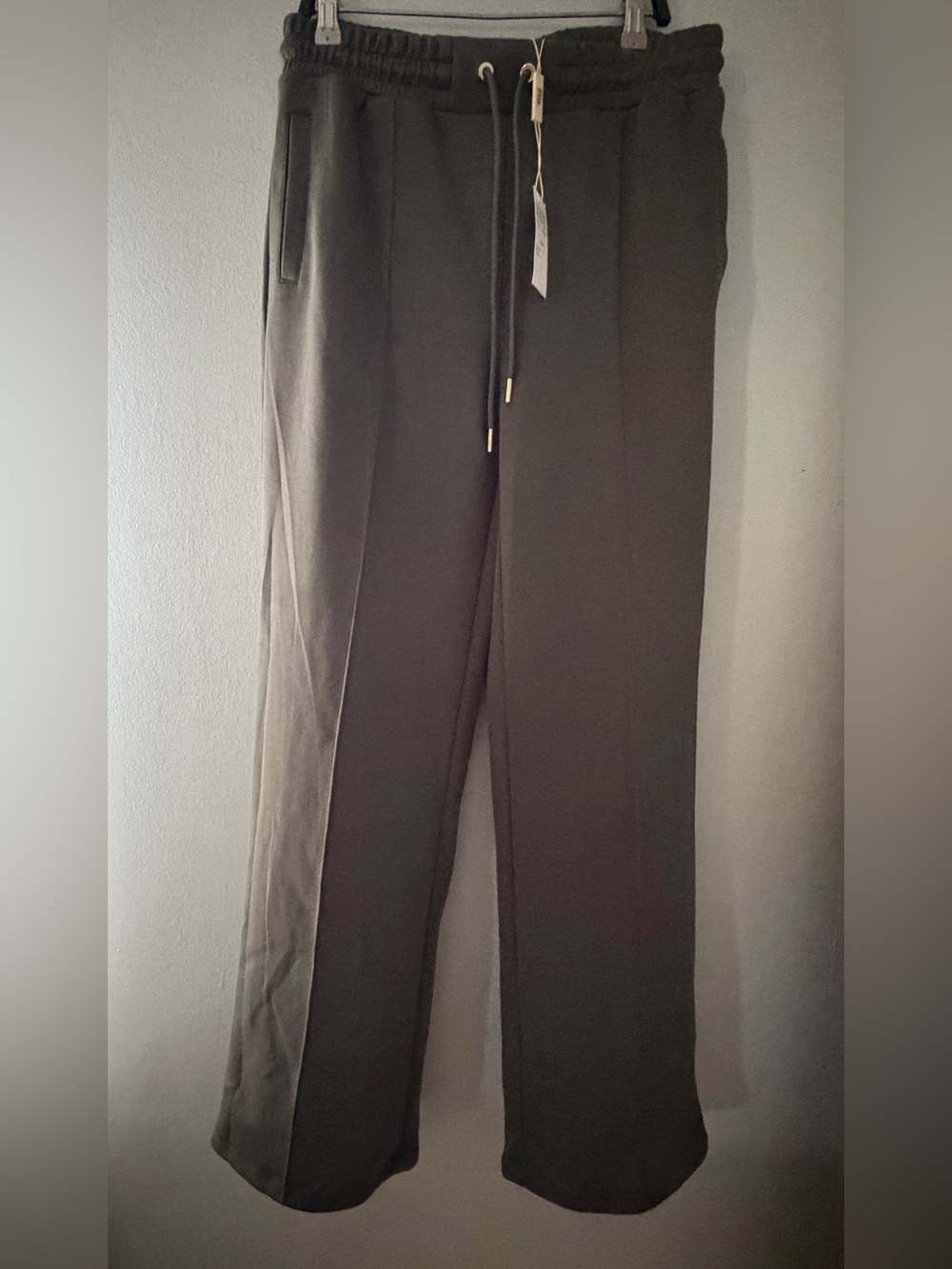Elie Tahari Olive Wide-Leg Drawstring Pants - Picture 6 of 11